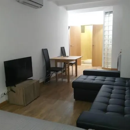 Spacious Doubleroom Apartment At Sants Apartment Barcelona
